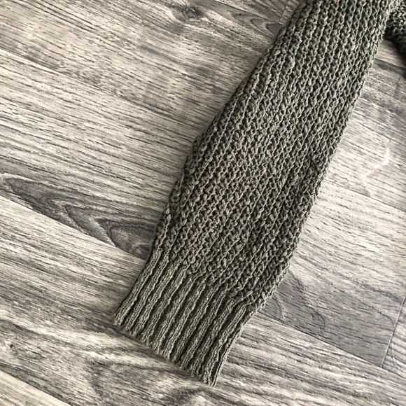 SOLD * NEW! SILVER JEANS Sweater - Picture 4 of 8